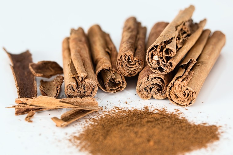 cinnamon-stick-514243_1280-e1449087474726