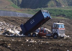 dump-truck-1396587_1280-300×214